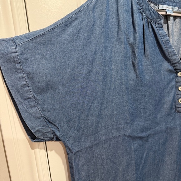 Chambray Blue Denim Women's Top - Picture 4 of 8
